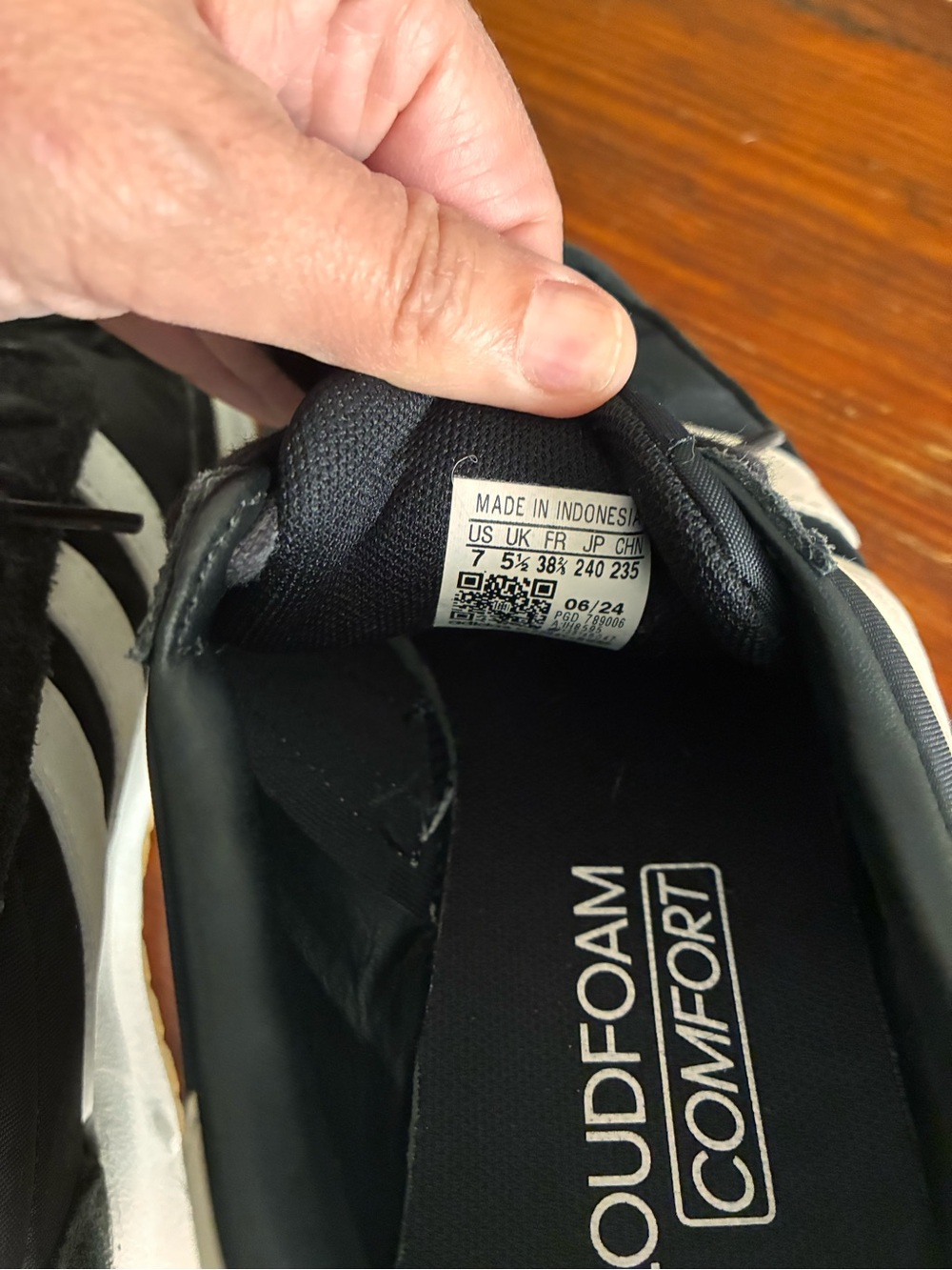 Adidas Run 70s 2.0 Sneaker - Picture 5 of 5